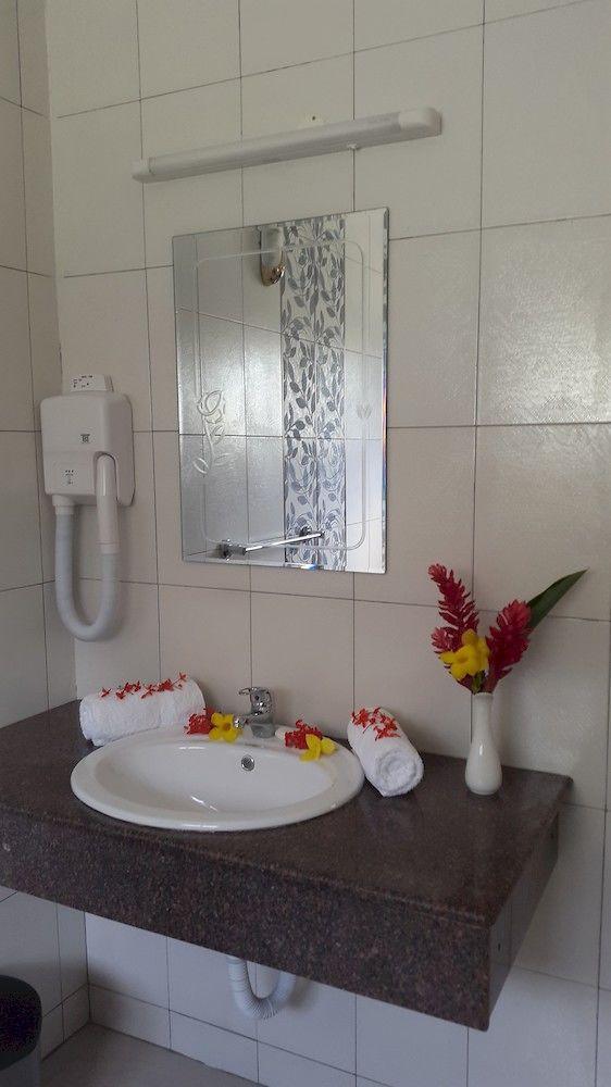 La Modestie Guest House Grand Anse  Exterior photo