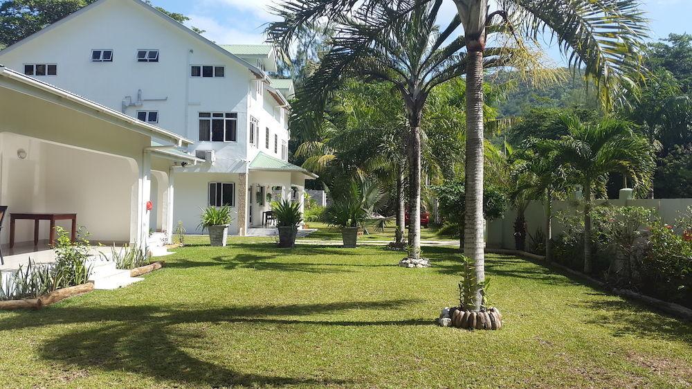 La Modestie Guest House Grand Anse  Exterior photo