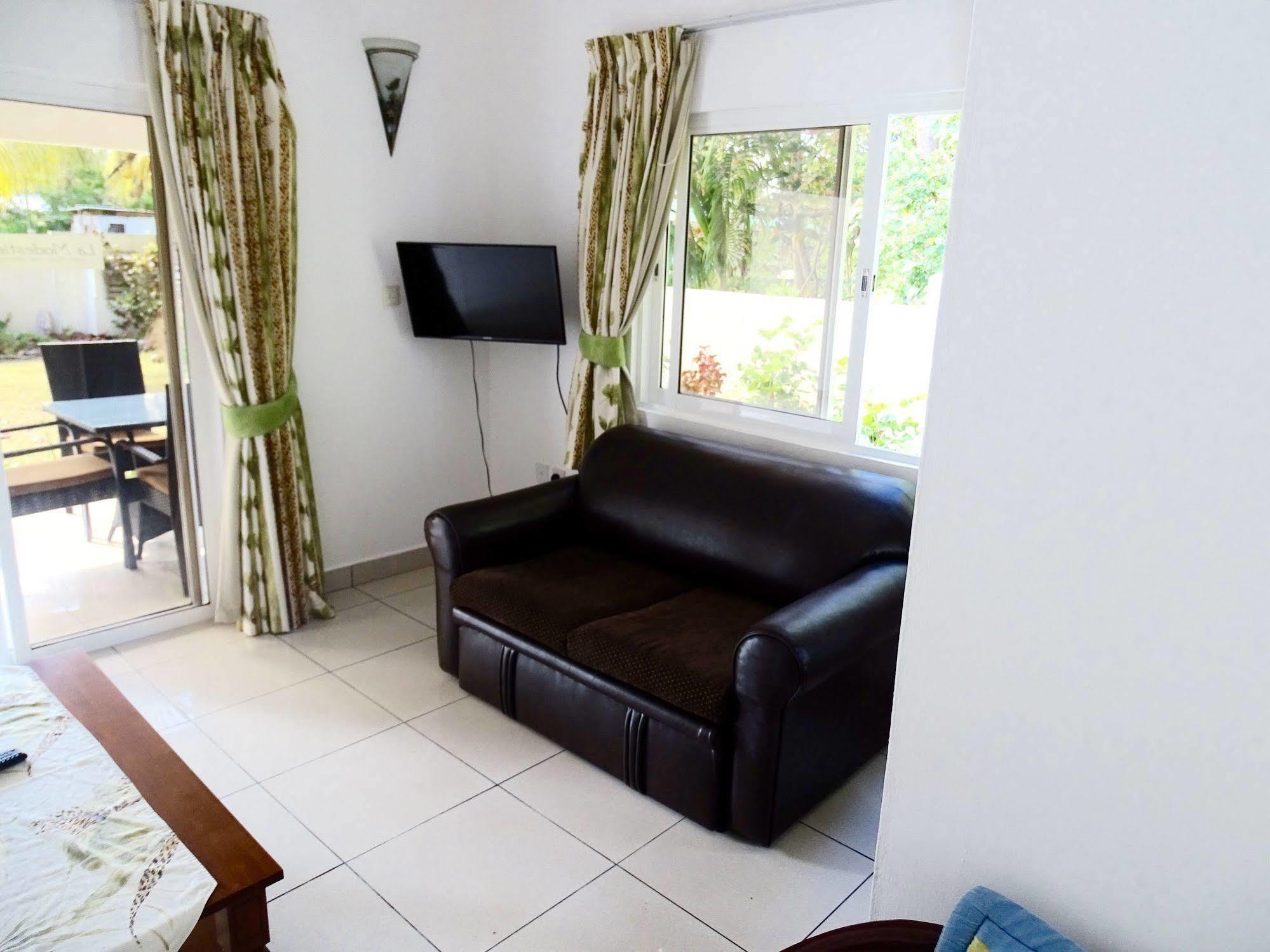 La Modestie Guest House Grand Anse  Exterior photo