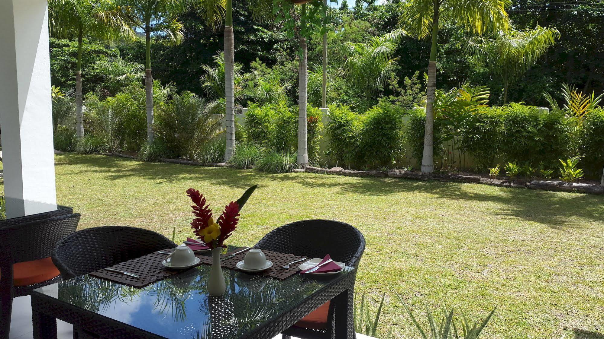 La Modestie Guest House Grand Anse  Exterior photo