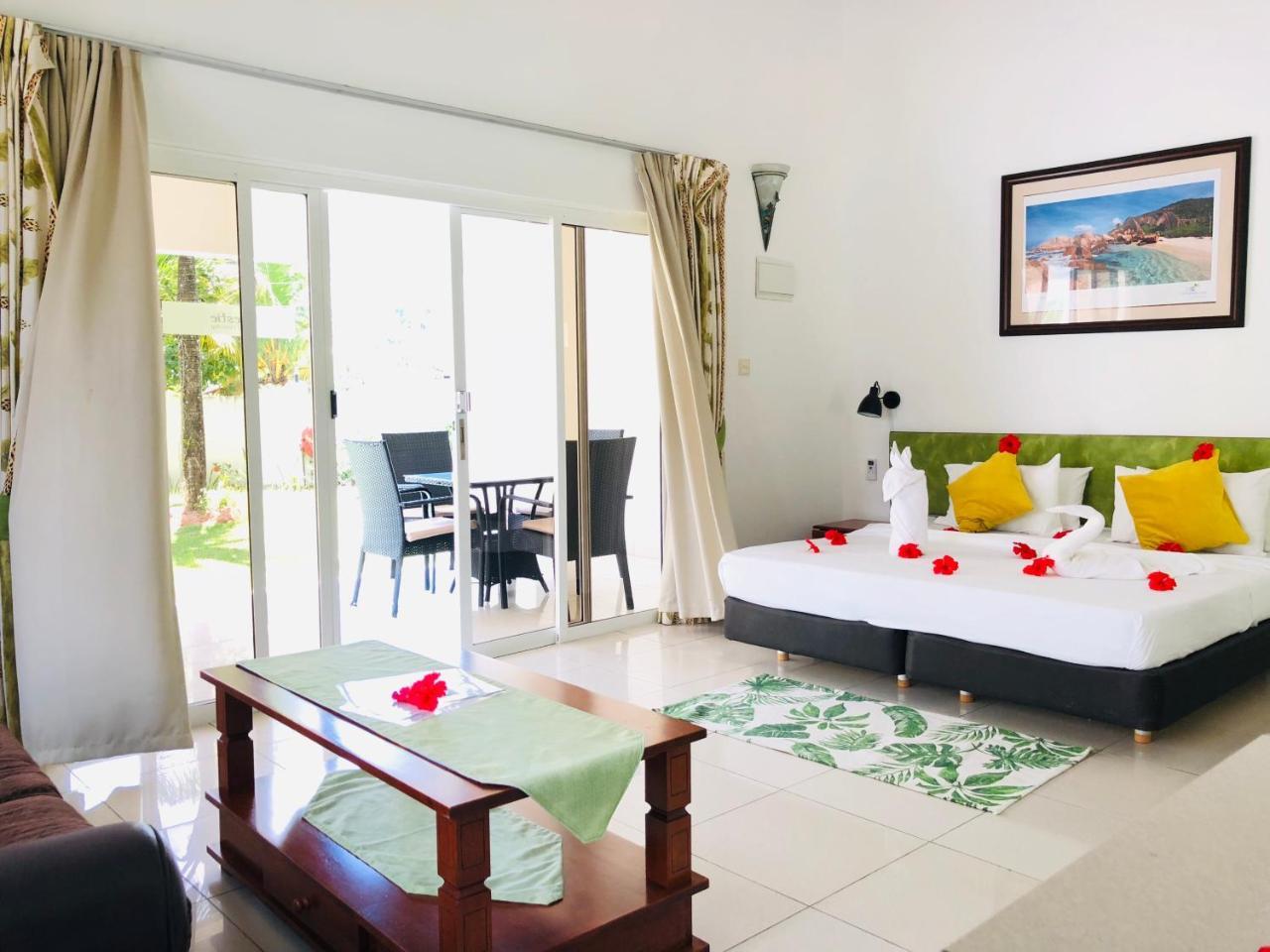 La Modestie Guest House Grand Anse  Exterior photo